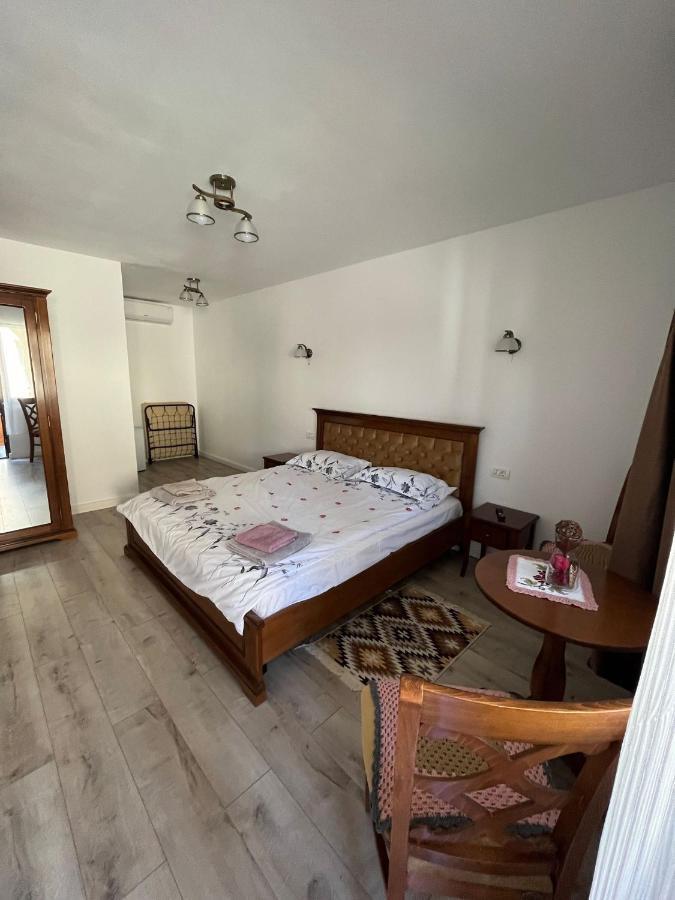 La Mona Apartment Birsana Bilik gambar